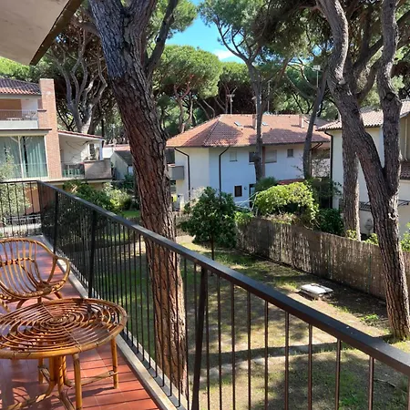 Residenza Tra I Pini Apartment *